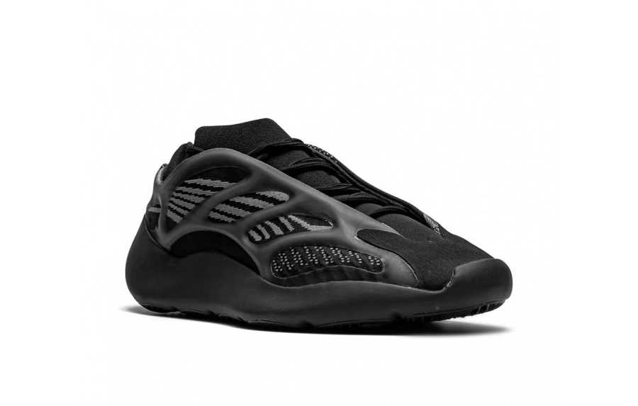 Кроссовки Adidas Yeezy Boost 700 V3 Alvah черные