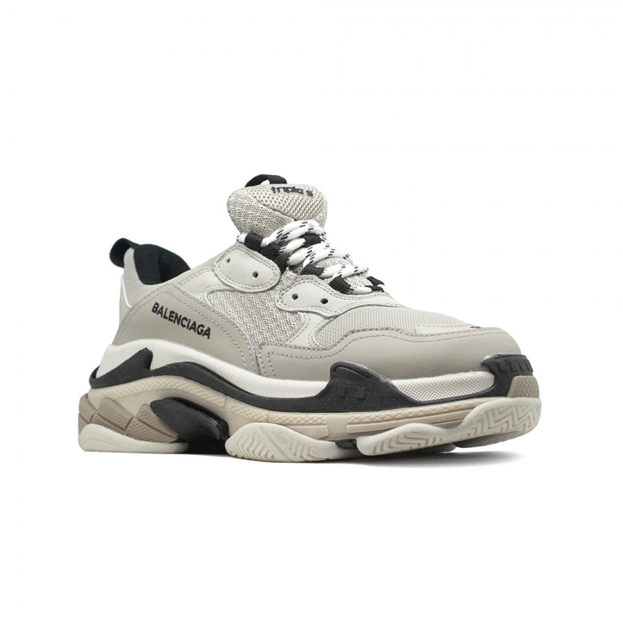 balenciaga 37 triple s