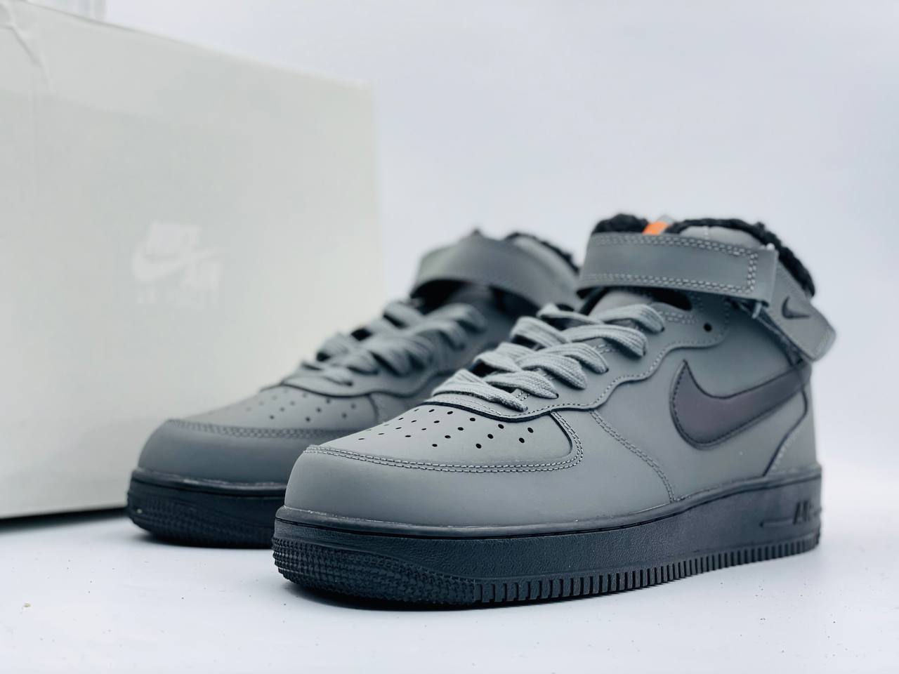 Кроссовки Nike Air Force 1 Mid Grey/Black с мехом